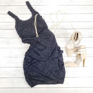 Moda international dress size small